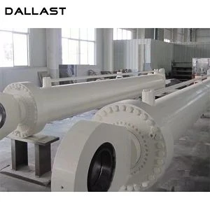 Dvojito pôsobiace morské hydraulické valce