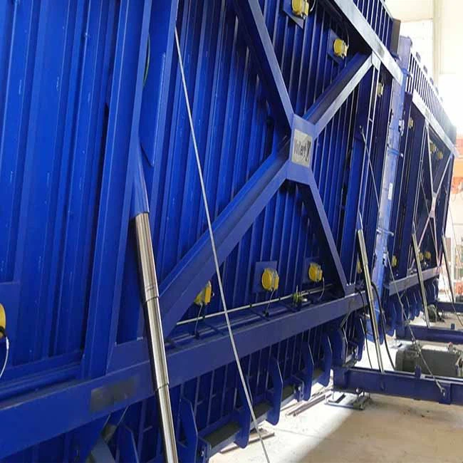 Tilting Table With Telescopic Hydraulic Cylinder